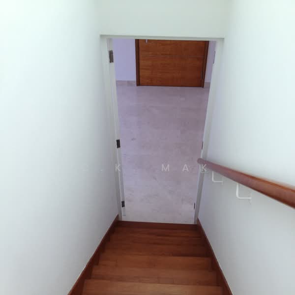 Niven Loft, 70 Niven Road, 3 Bedrooms, 2,066 sqft, Apartment For Rent, by C.K. Mak, 13426576 - PropertyGuru.com.sg