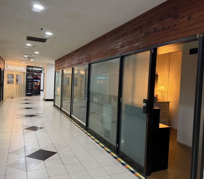 PARKLANE SHOPPING MALL