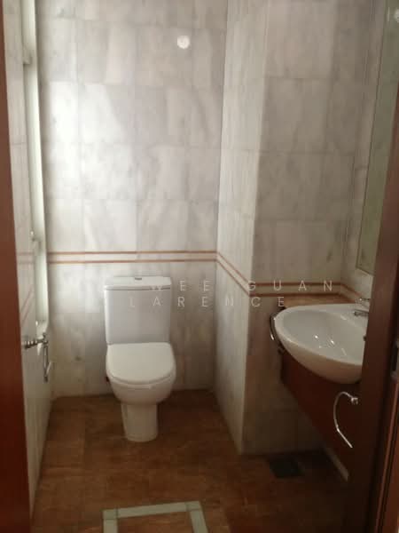 Scotts 28, 28 Scotts Road, 3 Bedrooms, 1,636 sqft, Condominium For Rent, by Yeo Wee Guan Clarence, 13637102 - Powder Room - PropertyGuru.com.sg