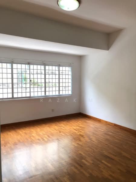 Lucky Heights Bayshore, Parbury Avenue, 4 Bedrooms, 2,200 sqft, Terraced House For Rent, by Razak ., 13812896 - PropertyGuru.com.sg