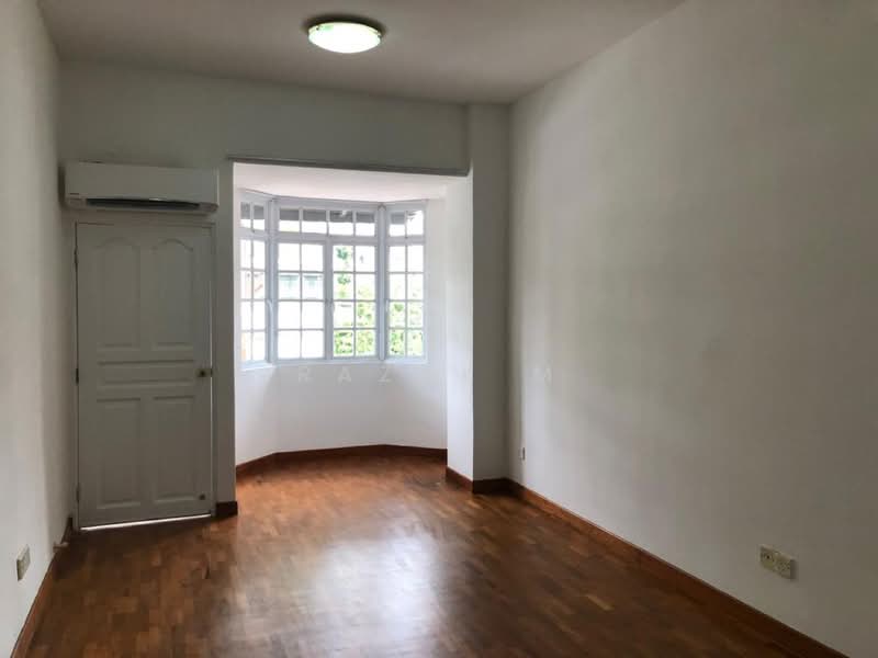 Lucky Heights Bayshore, Parbury Avenue, 4 Bedrooms, 2,200 sqft, Terraced House For Rent, by Razak ., 13812896 - PropertyGuru.com.sg