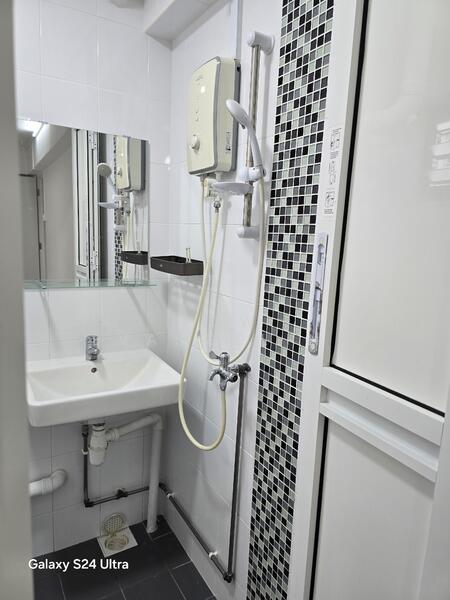 For Rent - 172 Woodlands Street 13