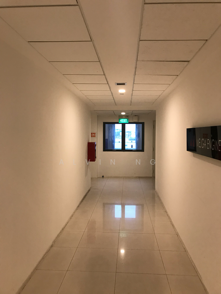 Vertex, 33 Ubi Avenue 3, 1,227 sqft, Light Industrial (B1) For Sale, by Alvin Ng, 14006671 - corner unit near lift - CommercialGuru.com.sg