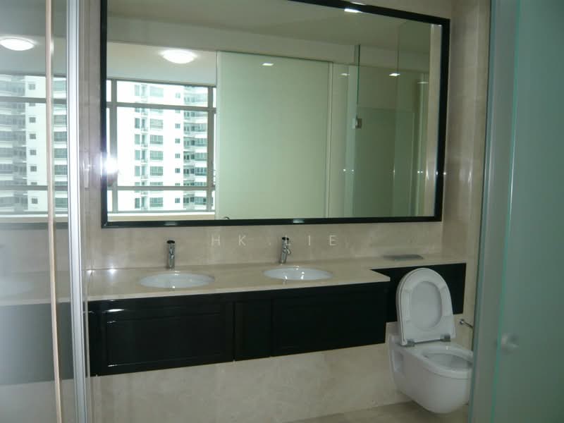 Martin Place Residences, 6 Martin Place, 4 Bedrooms, 1,895 sqft, Condominium For Rent, by HK LIE, 14058723 - Masterbath - PropertyGuru.com.sg