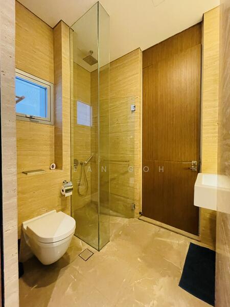 For Rent - 8 Rodyk