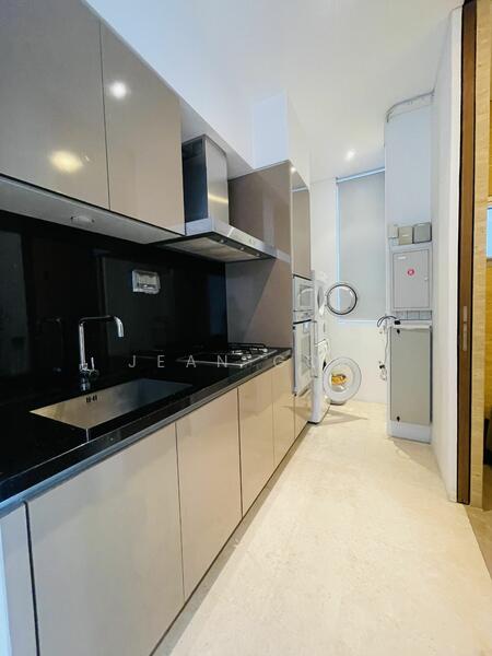 For Rent - 8 Rodyk