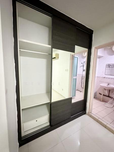 275B Jurong West Street 25, 275B Jurong West Street 25, Boon Lay / Jurong / Tuas, 3 Bedrooms, 1,194 sqft, HDB Flat For Rent, by Serene Lim, 14178069 - Bathroom - PropertyGuru.com.sg