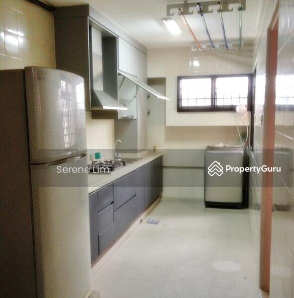 275B Jurong West Street 25, 275B Jurong West Street 25, Boon Lay / Jurong / Tuas, 3 Bedrooms, 1,194 sqft, HDB Flat For Rent, by Serene Lim, 14178069 - longish kitchen - PropertyGuru.com.sg