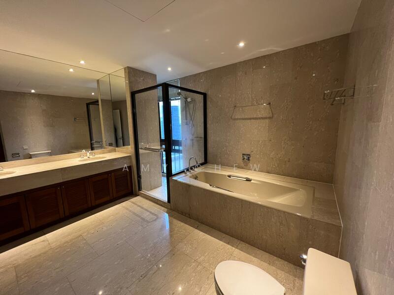 For Rent - The Colonnade