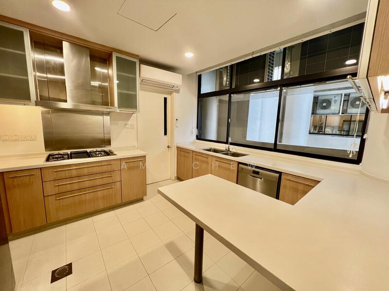 For Rent - The Colonnade