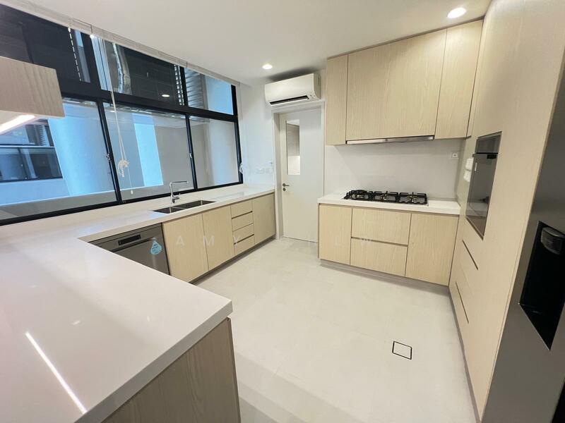 For Rent - The Colonnade