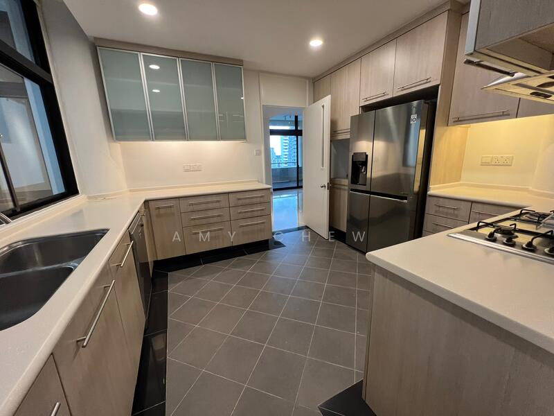 For Rent - The Colonnade