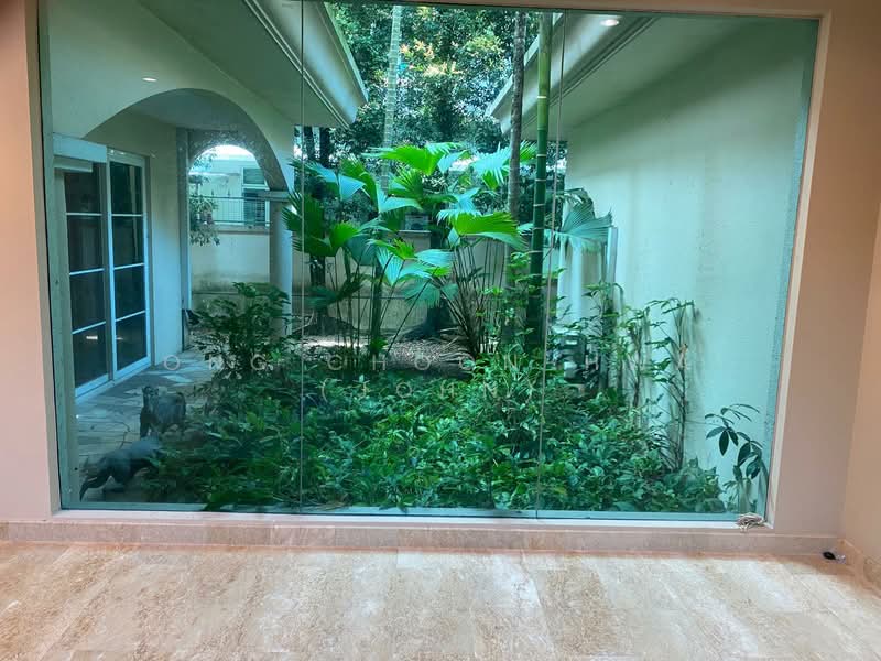 Woodlands - 27 Beechwood Grove, 27 Beechwood Grove, 7 Bedrooms, 6,850 sqft, Bungalow House For Rent, by Ong Choon-Hwa (John), 14304666 - Atrium view - PropertyGuru.com.sg