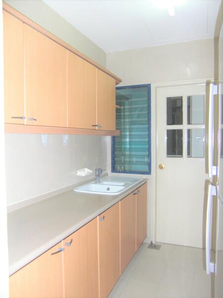 Nineteen Shelford, 19 Shelford Road, 2 Bedrooms, 1,000 sqft, Condominium For Rent, by Christina Lim, 14437006 - KITCHEN - PropertyGuru.com.sg