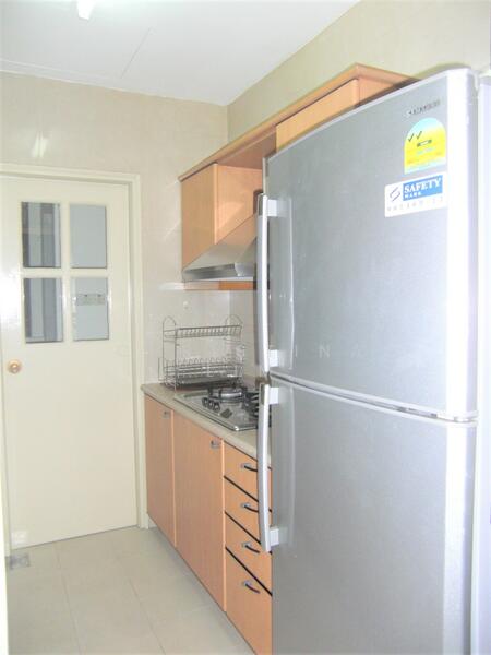 Nineteen Shelford, 19 Shelford Road, 2 Bedrooms, 1,000 sqft, Condominium For Rent, by Christina Lim, 14437006 - KITCHEN - PropertyGuru.com.sg