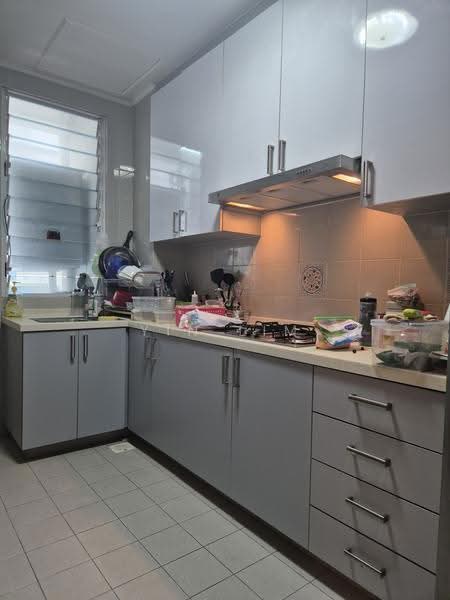 Crescendo Building, 17 Upper East Coast Road, East Coast / Marine Parade, 3 Bedrooms, 1,302 sqft, Apartment For Rent, by Yin Lim, 14570325 - PropertyGuru.com.sg
