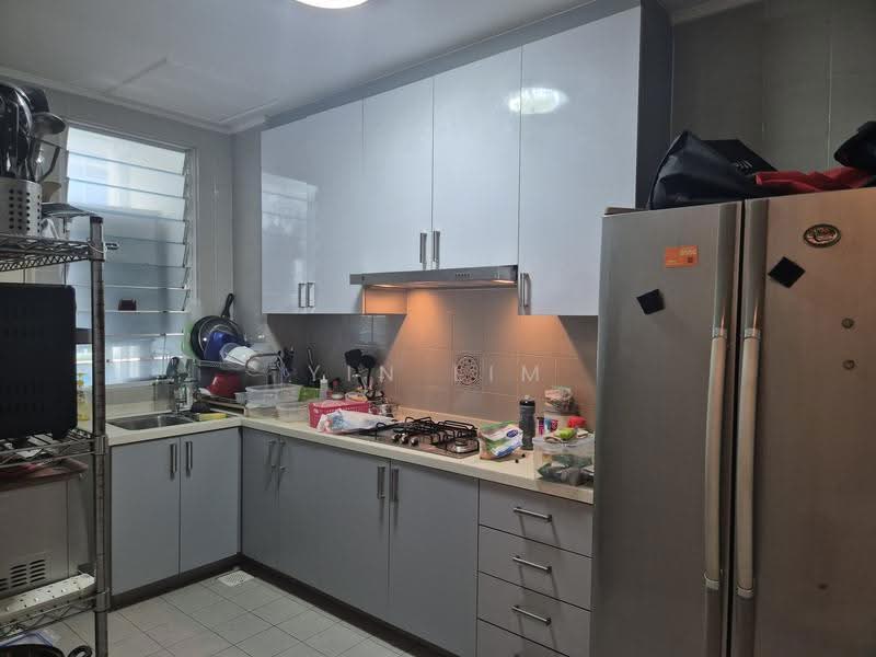 Crescendo Building, 17 Upper East Coast Road, East Coast / Marine Parade, 3 Bedrooms, 1,302 sqft, Apartment For Rent, by Yin Lim, 14570325 - PropertyGuru.com.sg