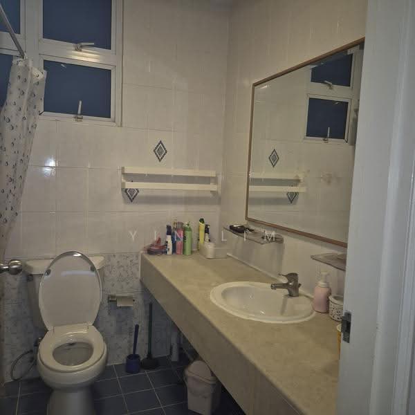 Crescendo Building, 17 Upper East Coast Road, East Coast / Marine Parade, 3 Bedrooms, 1,302 sqft, Apartment For Rent, by Yin Lim, 14570325 - PropertyGuru.com.sg