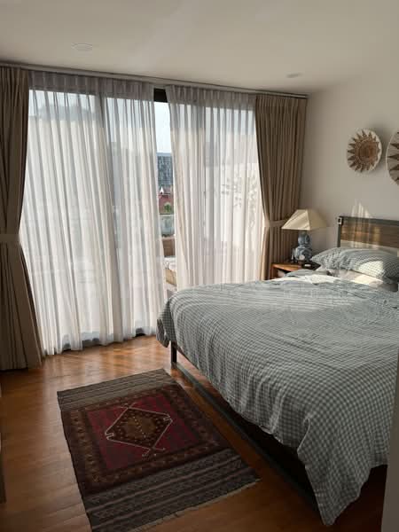 Kuie Pong Loft, 10 Robin Walk, 3 Bedrooms, 1,580 sqft, Condominium For Rent, by Bonnie Yeoh, 14583737 - PropertyGuru.com.sg