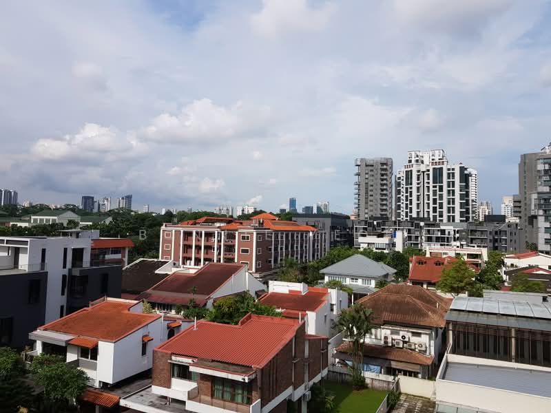 Kuie Pong Loft, 10 Robin Walk, 3 Bedrooms, 1,580 sqft, Condominium For Rent, by Bonnie Yeoh, 14583737 - view from unit balcony - PropertyGuru.com.sg