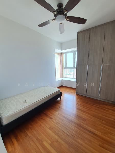 The Metropolitan Condominium, 8 Alexandra View, 4 Bedrooms, 1,755 sqft, Condominium For Rent, by Raymond Goh, 14641467 - PropertyGuru.com.sg