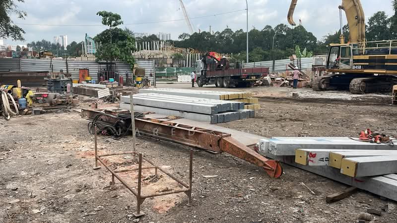 Fenced Open Yard | Tarmac | With Power & Water | No Subdivision | Not For Few Mths Rent, Jln Papan, 13,000 sqft, Land Only For Rent, by Jared Goh, 14735933 - CommercialGuru.com.sg