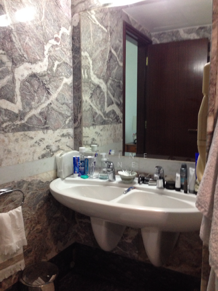 For Rent - Riverside 48