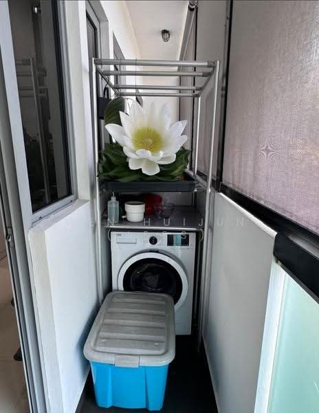 Suites @ Sims, 468 Sims Ave, Eunos / Geylang / Paya Lebar, 2 Bedrooms, 517 sqft, Condominium For Sale, by Wen Huijun (Jess), 14796132 - Balcony - PropertyGuru.com.sg