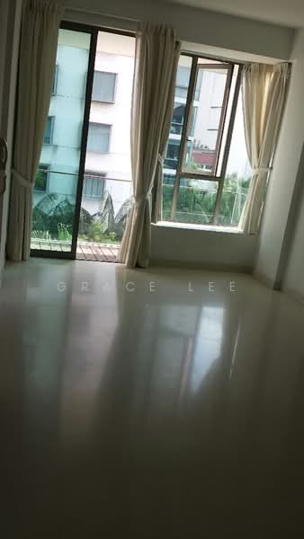 Suffolk Premier, 3 Suffolk Road, 3 Bedrooms, 1,076 sqft, Apartment For Rent, by Grace Lee, 14874076 - Living Room - PropertyGuru.com.sg