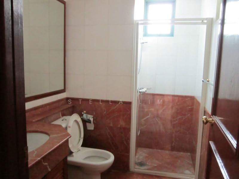 Fifth Avenue Condominium, 2 Fifth Avenue, Tanglin / Holland / Bukit Timah, 4 Bedrooms, 2,300 sqft, Condominium For Rent, by Stella Lim, 14914418 - common bathroom - PropertyGuru.com.sg