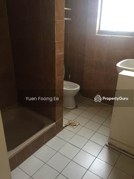  Common Bathroom 2