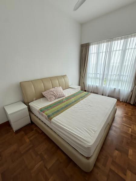 Cavendish Park, 18 Pine Grove, Clementi Park / Upper Bukit Timah, 3 Bedrooms, 1,313 sqft, Condominium For Rent, by Elizabeth Lau, 15050904 - Master Bedroom - PropertyGuru.com.sg
