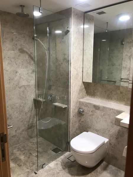 One Shenton, 1 Shenton Way, 2 Bedrooms, 1,119 sqft, Condominium For Rent, by Shane Yeo, 15134248 - Master Bathroom - PropertyGuru.com.sg