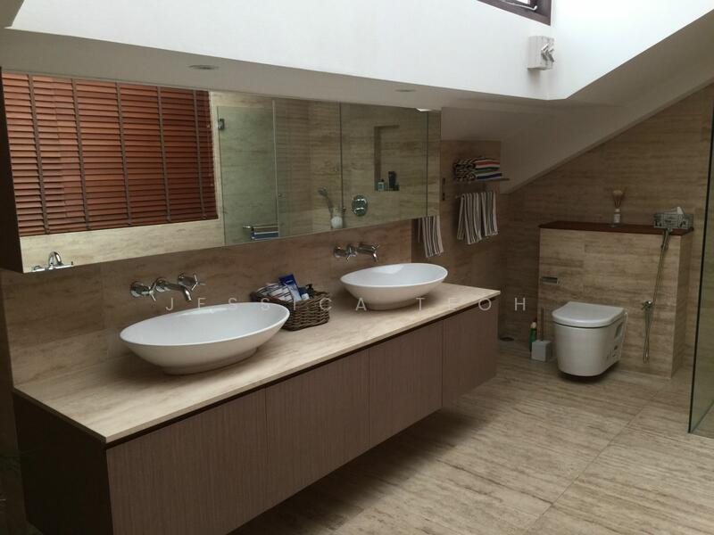 Blair road Short Term Lease, Blair Road, 3 Bedrooms, 4,240 sqft, Conservation House For Rent, by Jessica Teoh, 15249878 - Master Bathroom - PropertyGuru.com.sg