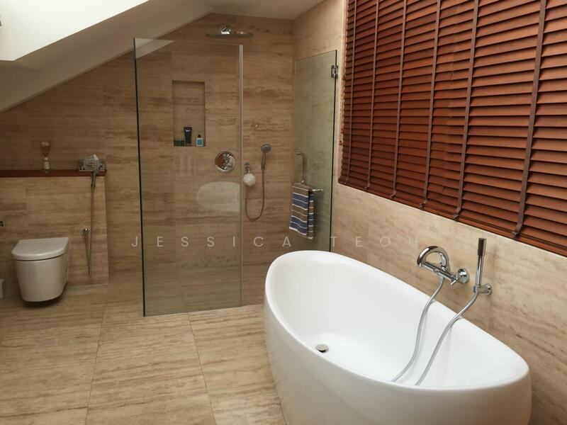 Blair road Short Term Lease, Blair Road, 3 Bedrooms, 4,240 sqft, Conservation House For Rent, by Jessica Teoh, 15249878 - Master Bathroom - PropertyGuru.com.sg