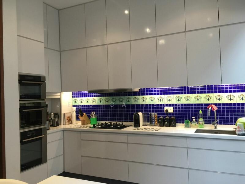 Blair road Short Term Lease, Blair Road, 3 Bedrooms, 4,240 sqft, Conservation House For Rent, by Jessica Teoh, 15249878 - Modern Kitchen - PropertyGuru.com.sg