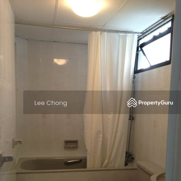 Cashew Heights, 97 Cashew Road, 3 Bedrooms, 1,700 sqft, Condominium For Rent, by Lee Chong, 15281504 - Renovated Master bathroom - PropertyGuru.com.sg