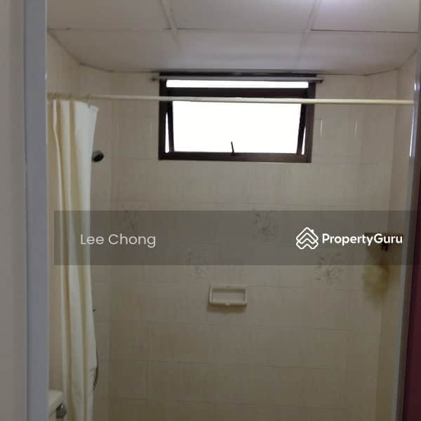 Cashew Heights, 97 Cashew Road, 3 Bedrooms, 1,700 sqft, Condominium For Rent, by Lee Chong, 15281504 - Common bathroom - PropertyGuru.com.sg