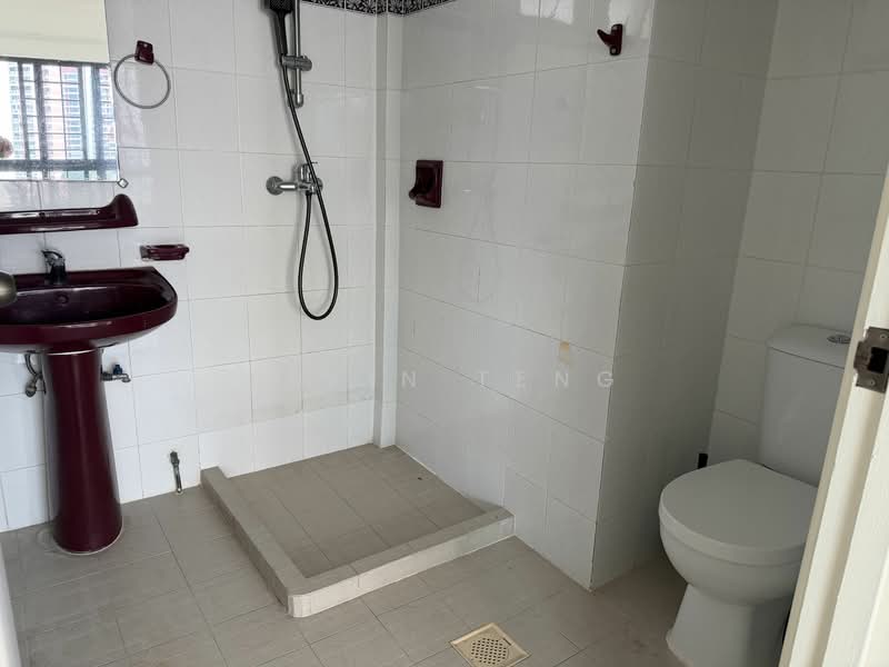 Country Esquire, 20 Lorong Puntong, 4 Bedrooms, 1,679 sqft, Condominium For Rent, by Kevin Teng, 15339425 - PropertyGuru.com.sg