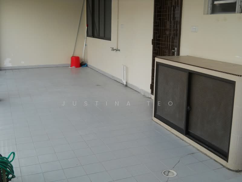 Upper Neram Road, Upper Neram Road, 5 Bedrooms, 2,400 sqft, Semi-Detached House For Rent, by Justina Teo, 15497053 - Back Yard - PropertyGuru.com.sg