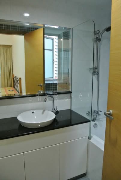 The Jade, 9 Bukit Batok Central Link, 2 Bedrooms, 1,011 sqft, Condominium For Rent, by Fong Lai Cheng Jasmine, 15532232 - Master ensuite - PropertyGuru.com.sg