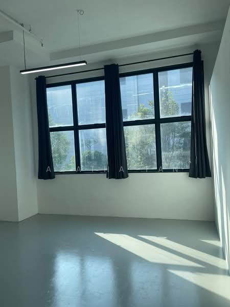 Woodlands 11, 11 Woodlands Close, Admiralty / Woodlands, 1,937 sqft, Light Industrial (B1) For Rent, by Agatha Tan, 15640499 - CommercialGuru.com.sg