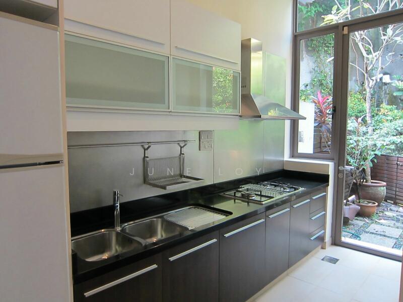 The Chancery Residence, Chancery Lane, Newton / Novena, 6 Bedrooms, 3,780 sqft, Cluster House For Sale, by June Loy, 15699988 - Fully Equipped Kitchen - PropertyGuru.com.sg