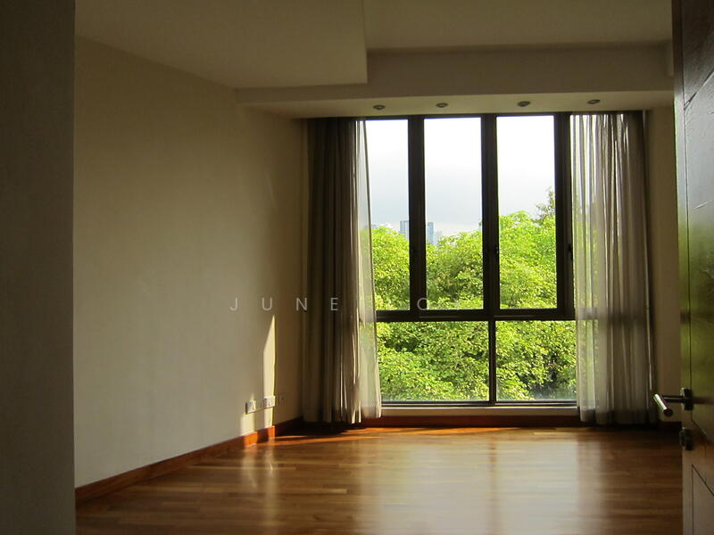 The Chancery Residence, Chancery Lane, Newton / Novena, 6 Bedrooms, 3,780 sqft, Cluster House For Sale, by June Loy, 15699988 - Master Bedroom Facing Skyline - PropertyGuru.com.sg