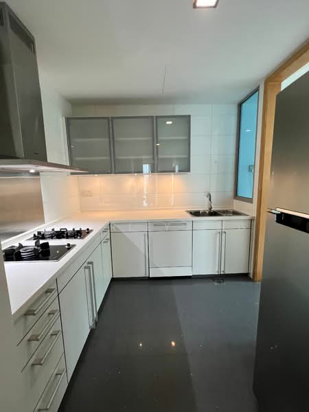 Cairnhill Crest, 2 Cairnhill Circle, 2 Bedrooms, 1,206 sqft, Condominium For Rent, by Shirley Ang, 1580737 - PropertyGuru.com.sg