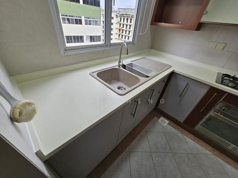 Alessandrea, 31 Alexandra Road, Alexandra / Commonwealth, 3 Bedrooms, 1,098 sqft, Apartment For Rent, by Jerry Heng, 15872896 - Kitchen - PropertyGuru.com.sg