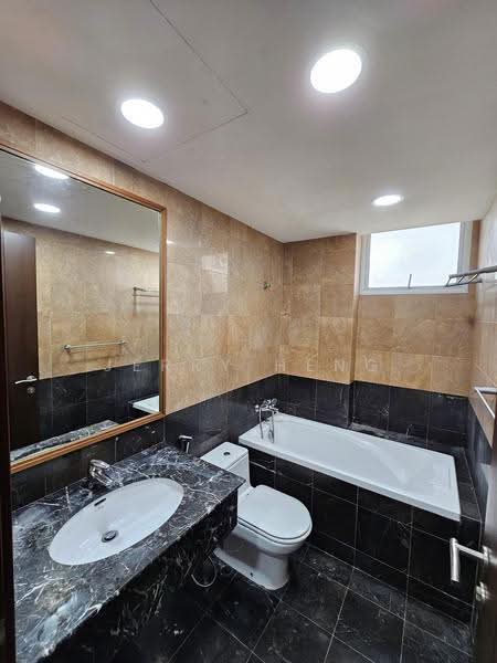Alessandrea, 31 Alexandra Road, Alexandra / Commonwealth, 3 Bedrooms, 1,098 sqft, Apartment For Rent, by Jerry Heng, 15872896 - Bathroom - PropertyGuru.com.sg