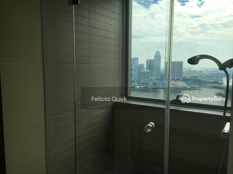 master bath with bathtub