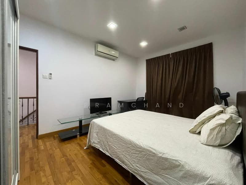 Sennett Estate, 116 Siang Kuang Avenue, Room Rental, 200 sqft, Semi-Detached House For Rent, by S. Pramchand, 16171439 - PropertyGuru.com.sg