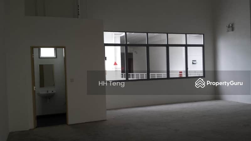North Spring Bizhub, 11 Yishun industrial Street 1, 1,539 sqft, Factory / Workshop (B2) For Rent, by HH Teng, 16321180 - Unit with ensuite toilet - CommercialGuru.com.sg